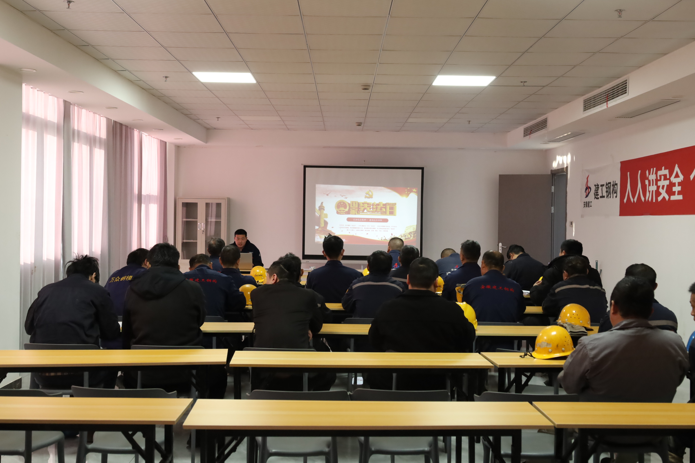 勞務隊伍憲法宣講.jpg 勞務隊伍憲法宣講.jpg